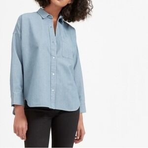 Everlane 100% Cotton Chambray Curved Hem Light Blue Denim Button-Up Shirt Size 2